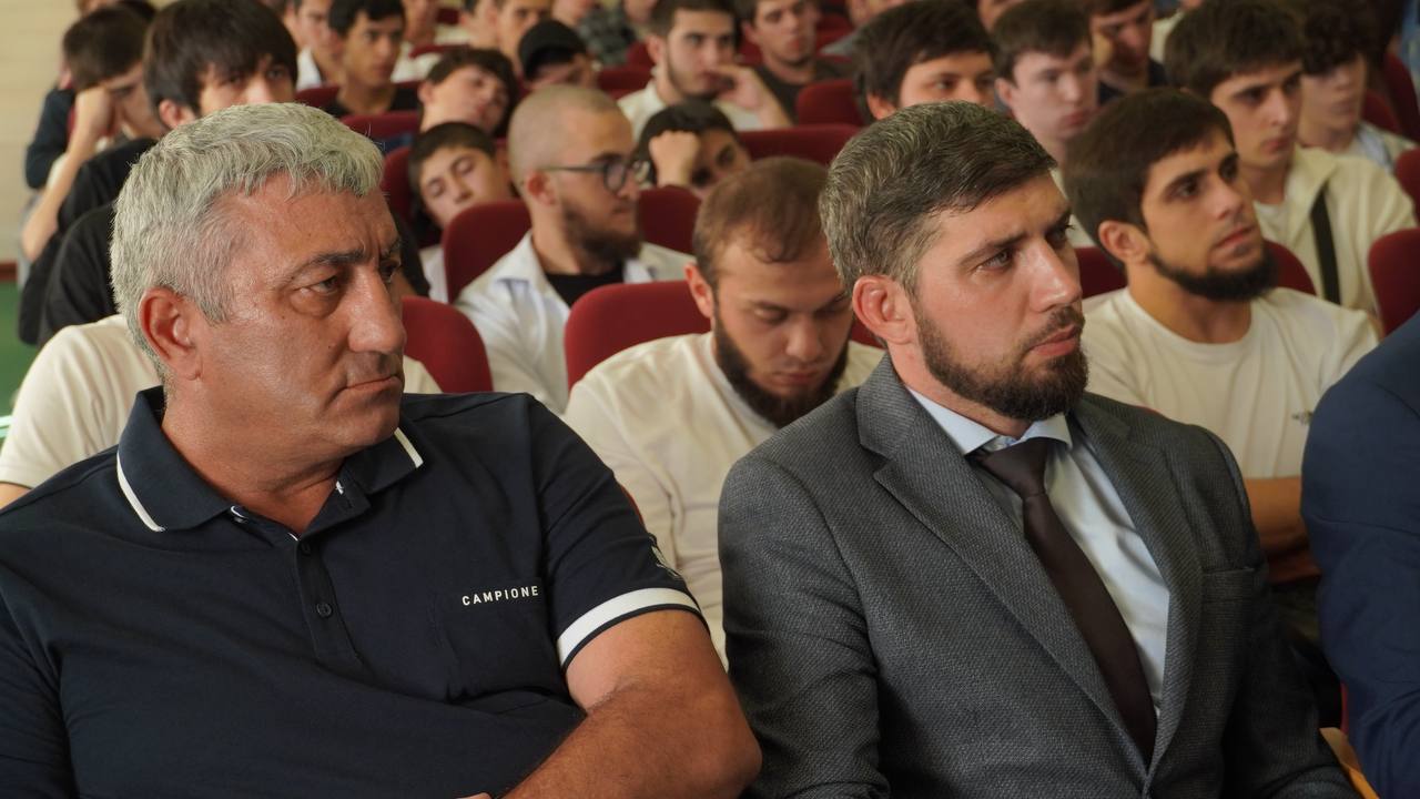Правила дорожного движения — это не просто строчки в учебнике, а реальный залог безопасности. Именно об этом студентам ГПК напомнили в по-настоящему ж...